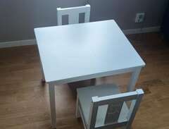barnbord och stolar IKEA (K...