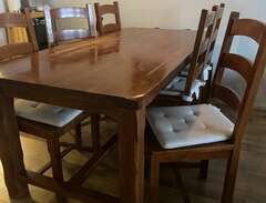 matbord med 6 stolar