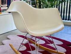 Eames Plastic Armchair -RAR...