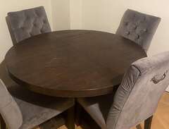 Artwood matbord med 4 stolar