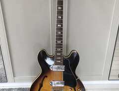 Gitarr Gibson 330