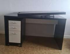 Skrivbord IKEA Bjussa med h...