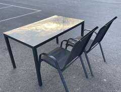 Utemöbler- bord med 4 stolar