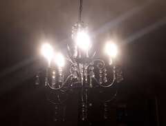 Taklampa med LED-lampor