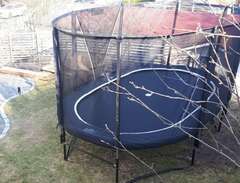 Studmatta trampolin Orbit O...