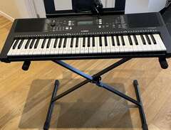 Piano Yamaha PSR-E373