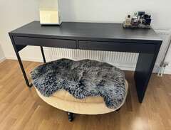 IKEA skrivebord/sminkebord