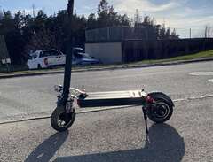 en el scooter åker 45km