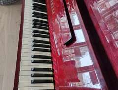 Vacker Piano till Salu – Sä...