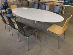 Konferensbord och 8st stolar