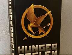 Hungerspelen: trilogin - In...