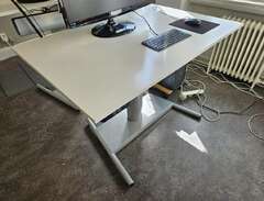 Skrivbord höj- och sänkbara