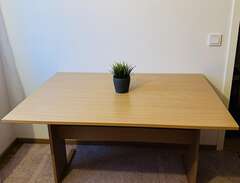 Matbord utan stolar