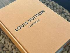 Louis Vuitton coffee tavla bok