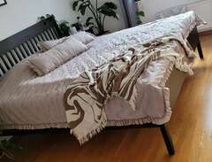 Säng + madrass 180cm IDANÄS
