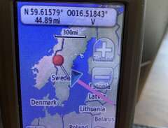 Comradio WalkieTalkie GPS