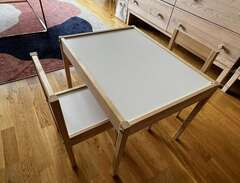 Barnbord + 2 Stolar (IKEA -...