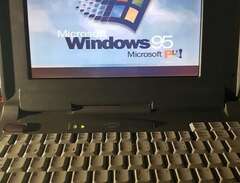 Retro Laptop Compaq Windows...
