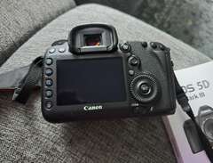 Canon 5D Mark III 1600 expo...
