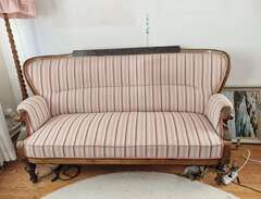 antik soffa med sniderier o...