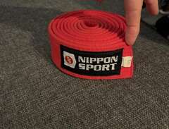 Rött bälte Nippon Sport 220 cm