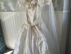 Andrea Wilkin Bröllopsklänn...