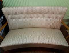 antik soffa i nyskick från...
