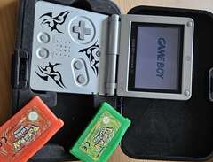 GameBoy Advance SP + Pokemo...