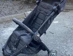 SKÄNKES - barnvagn Baby jogger