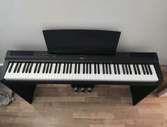 Yamaha P125b Piano