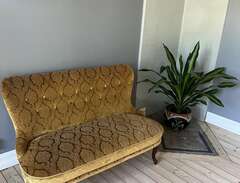 Liten antik soffa