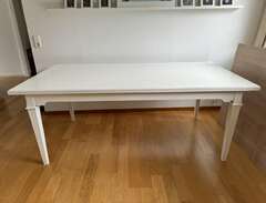 Vitt matbord + sex stolar