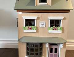 Furnished wooden doll house