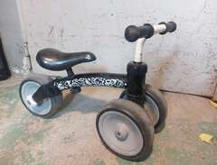 trehjuling och sparkcykel