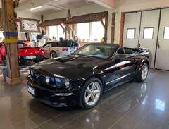 Ford Mustang GT CAB CALIFOR...