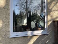 Fönster med aluminiumram