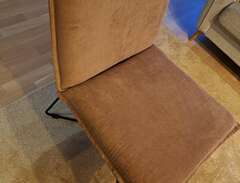 Beige stol/fåtölj från ByON
