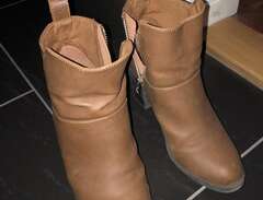 Bruna boots/stövletter från HM