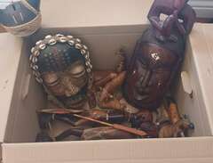 Afrikanska föremål och masker