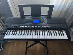 Yamaha Keyboard e433