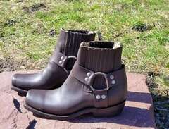 Nya skinn Boots stl 36