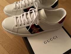 Gucci Men’s Ace Embroidered...