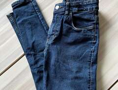 Jeans storlek 152