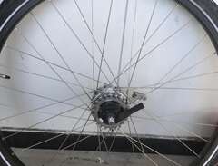 Cykel hjul med helt nya däc...
