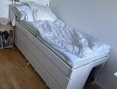 Säng med 5st Sängbord (Ikea...