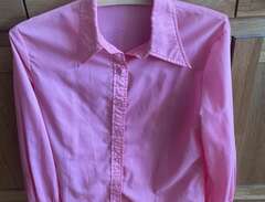 Söt rosa sommarskjorta med...