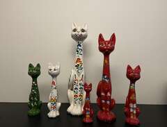 Statyer i form av katter
