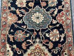 Persisk handknuten äkta matta