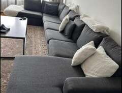 tb-bänk, vitrinskåp och soffa