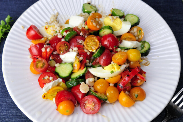 Tomato Salad with Roasted Pepper and Barley